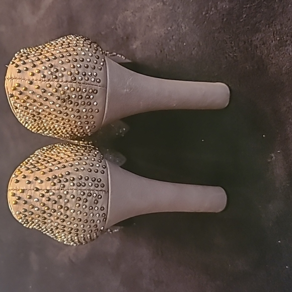 Dolce  Vita 5 1/4 inch heels - Picture 4 of 11